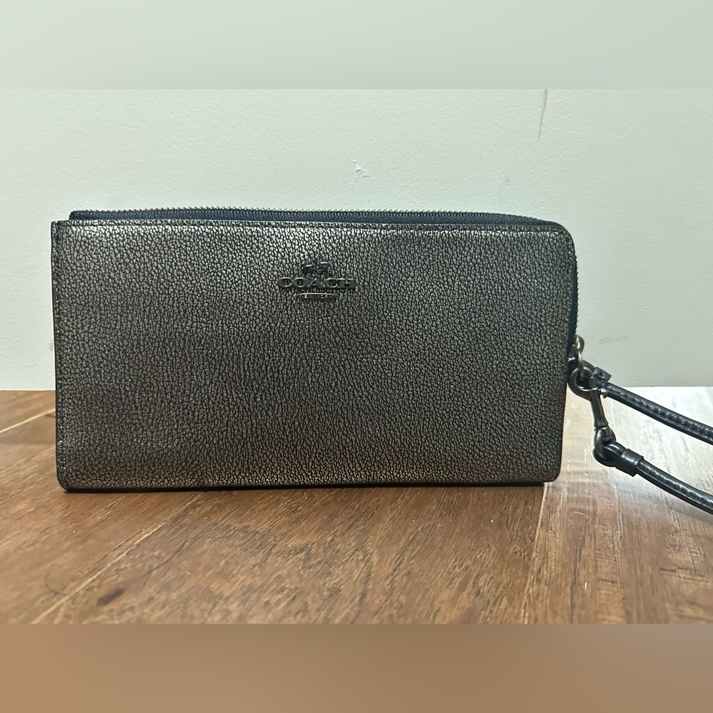 Coach Wristlet Metallic Gold